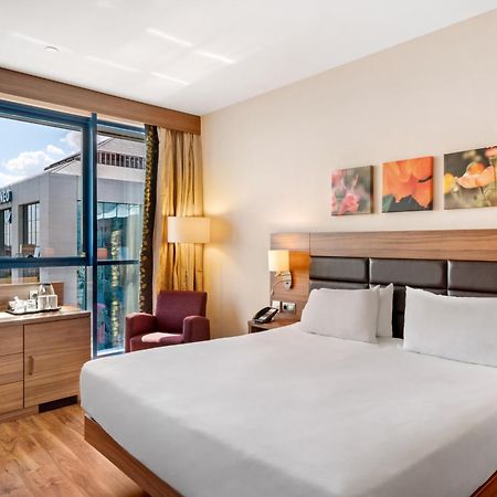 Hilton Garden Inn Sevilla Ngoại thất bức ảnh