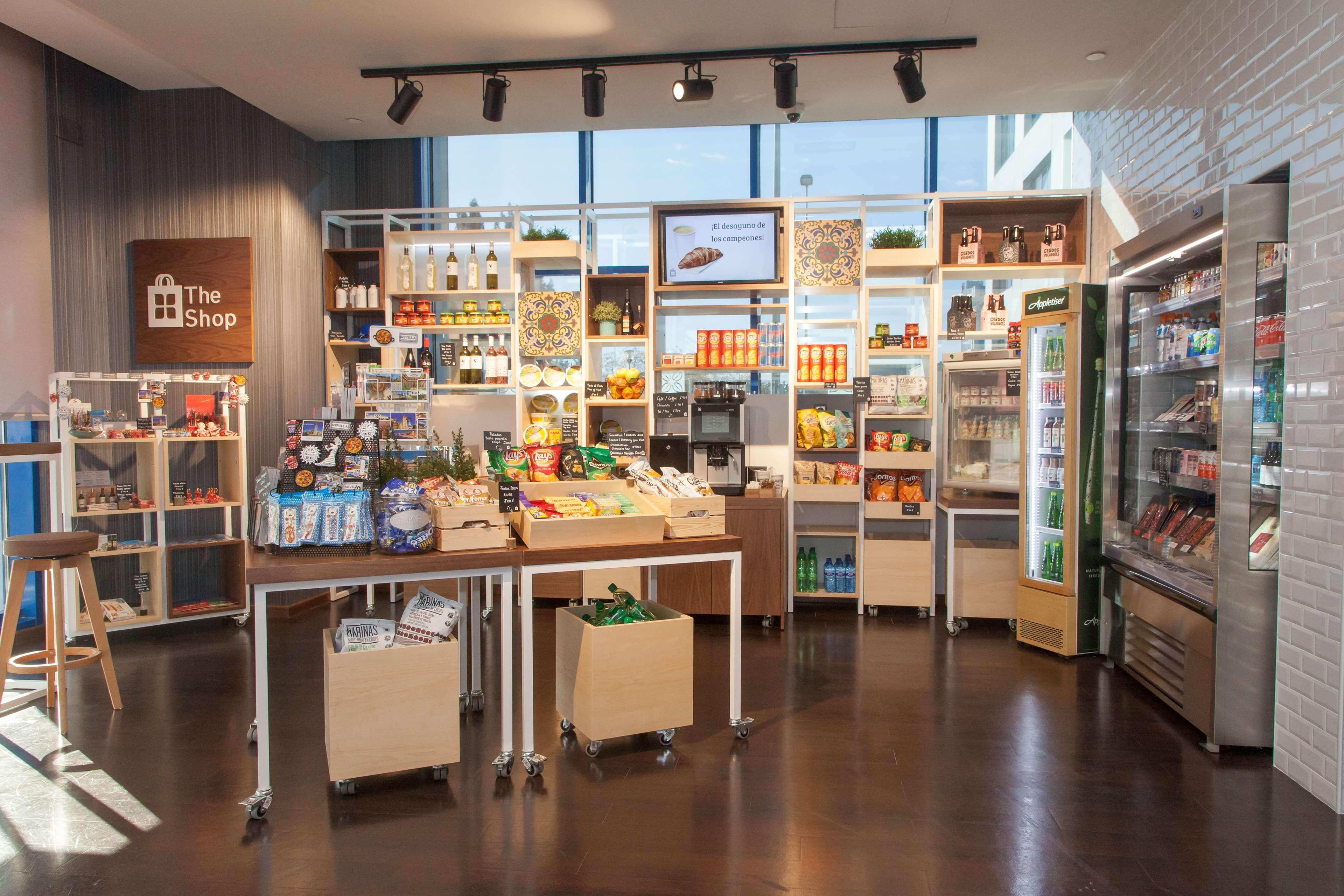 Hilton Garden Inn Sevilla Ngoại thất bức ảnh