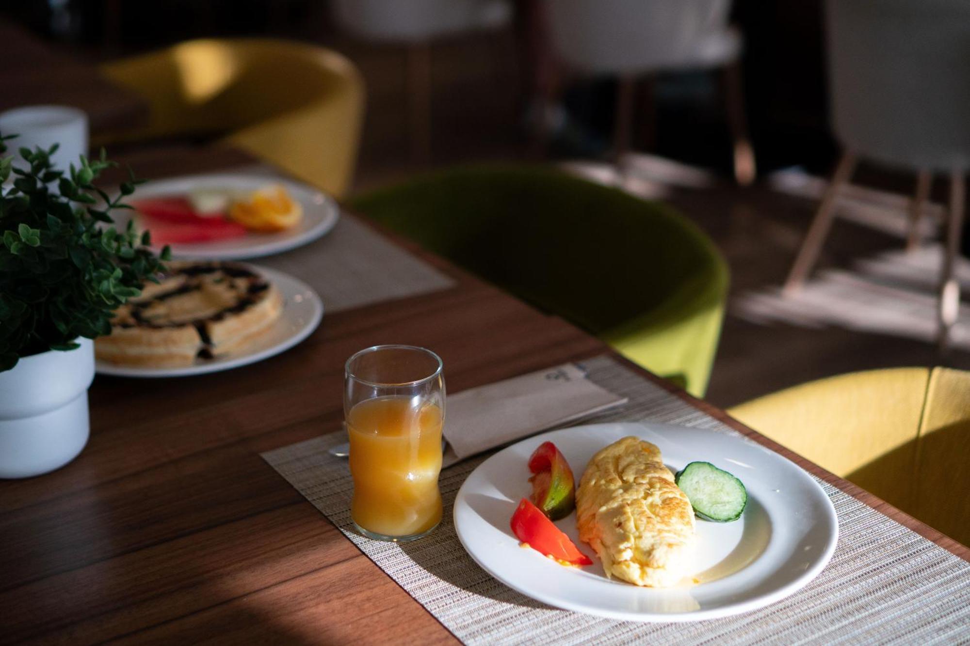 Hilton Garden Inn Sevilla Ngoại thất bức ảnh