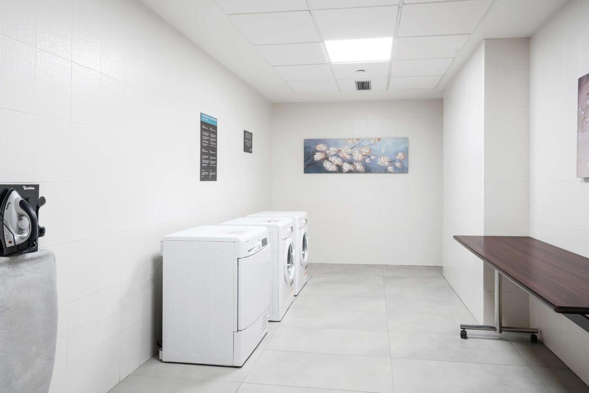 Hilton Garden Inn Sevilla Ngoại thất bức ảnh
