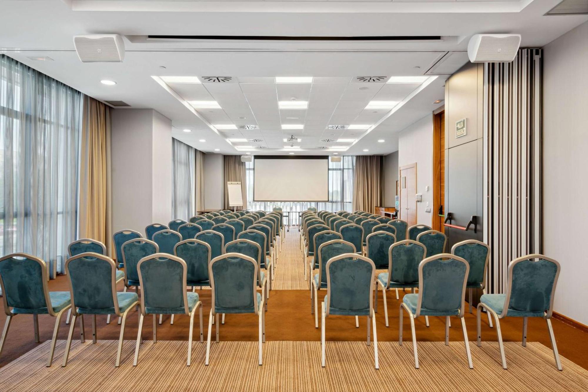 Hilton Garden Inn Sevilla Ngoại thất bức ảnh
