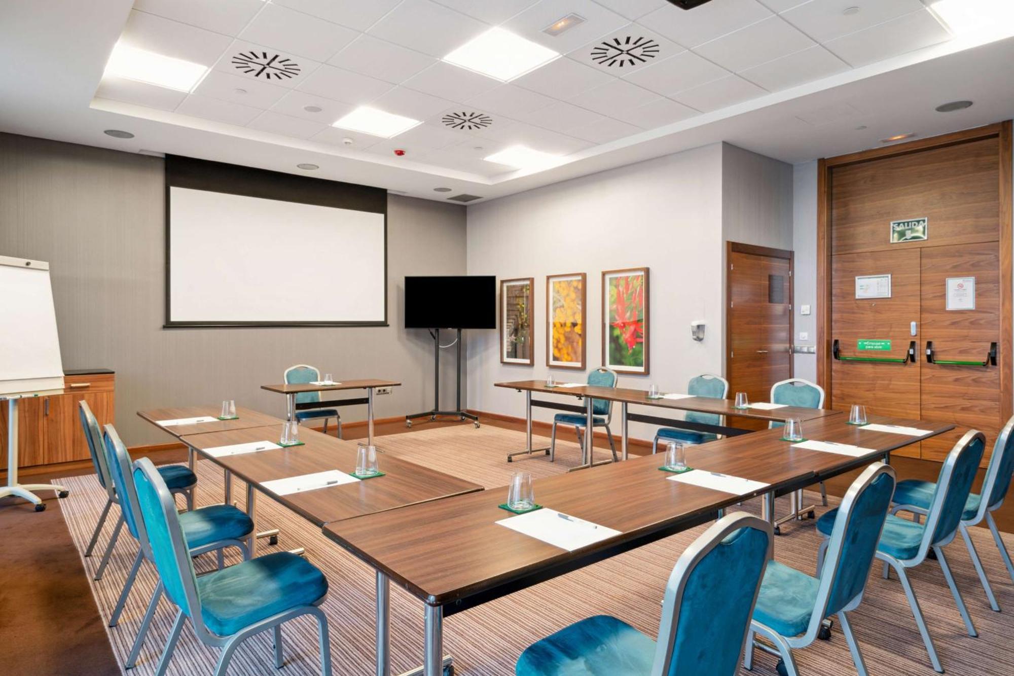 Hilton Garden Inn Sevilla Ngoại thất bức ảnh