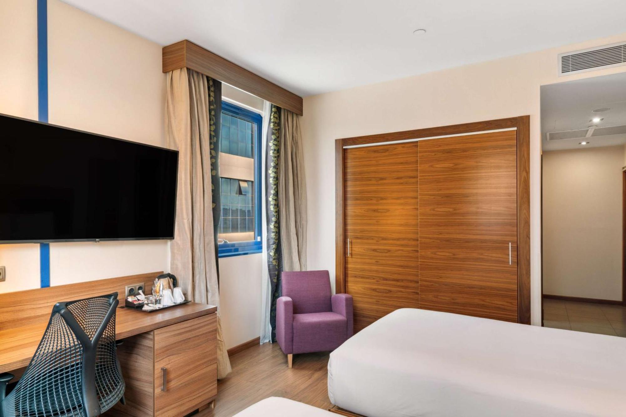Hilton Garden Inn Sevilla Ngoại thất bức ảnh