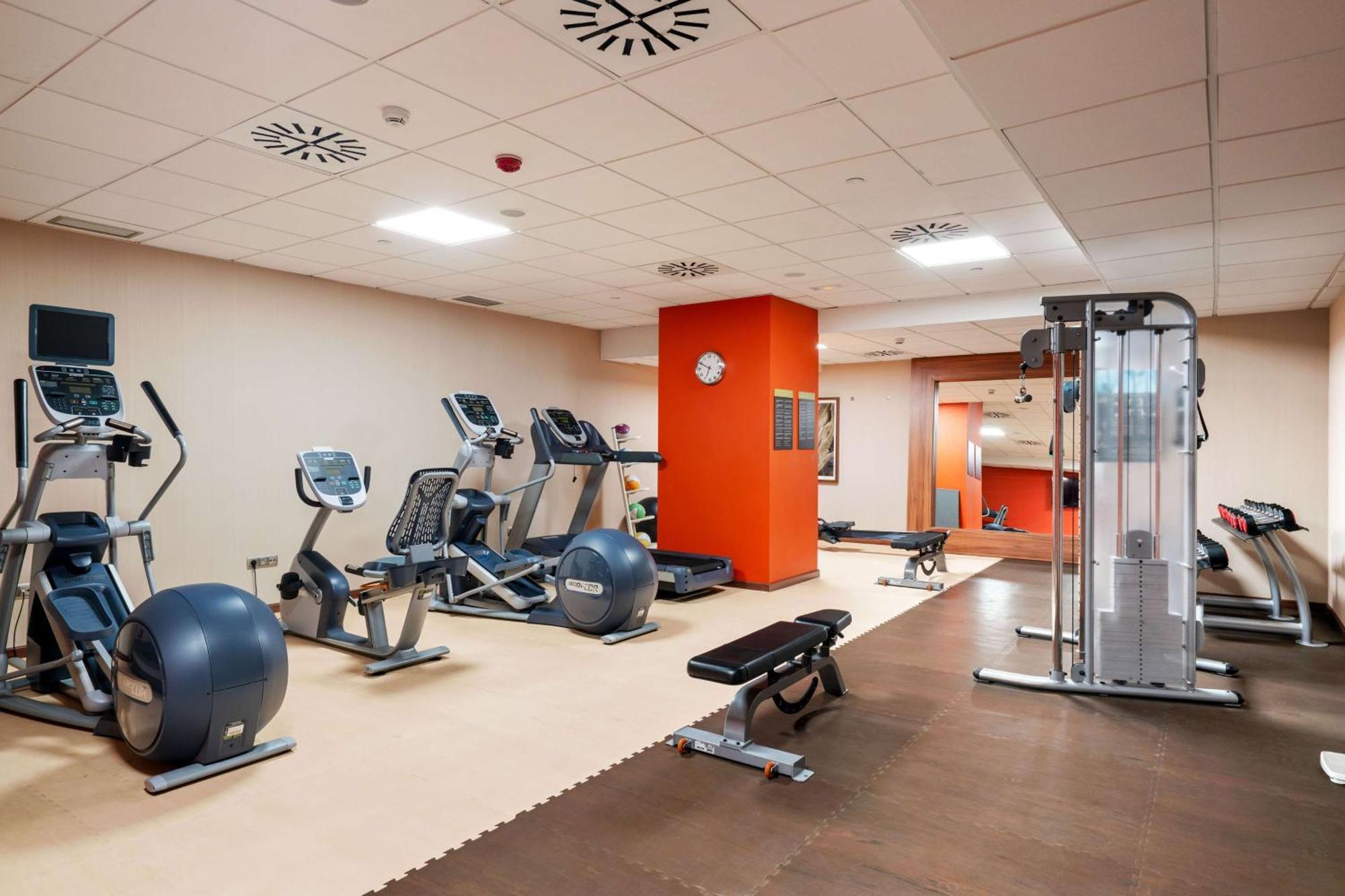 Hilton Garden Inn Sevilla Ngoại thất bức ảnh
