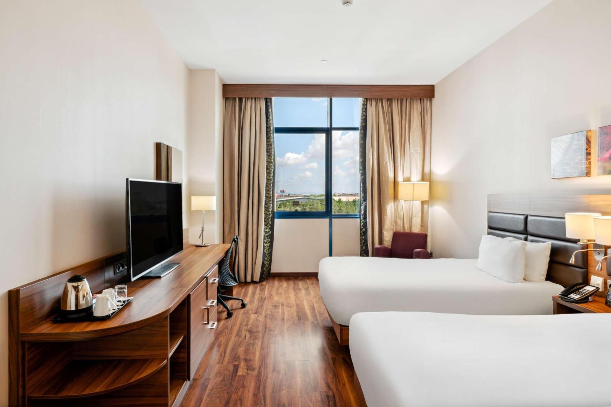 Hilton Garden Inn Sevilla Ngoại thất bức ảnh